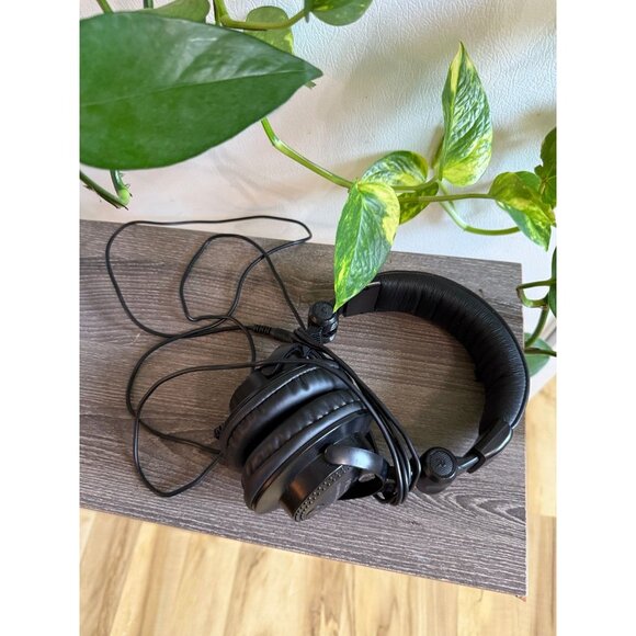 Polsen Studio Monitor Headphones with Aux Cable - Picture 2 of 11